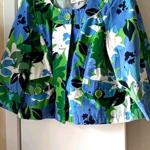 A floral sport woman jacket